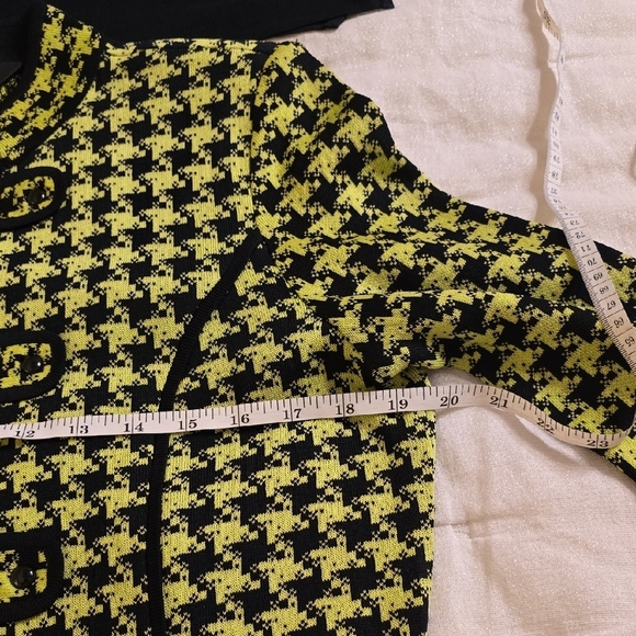 Ming Wang 2 Pieces Green and Black Blazer Classic Tailored Design And Top - Picture 9 of 16